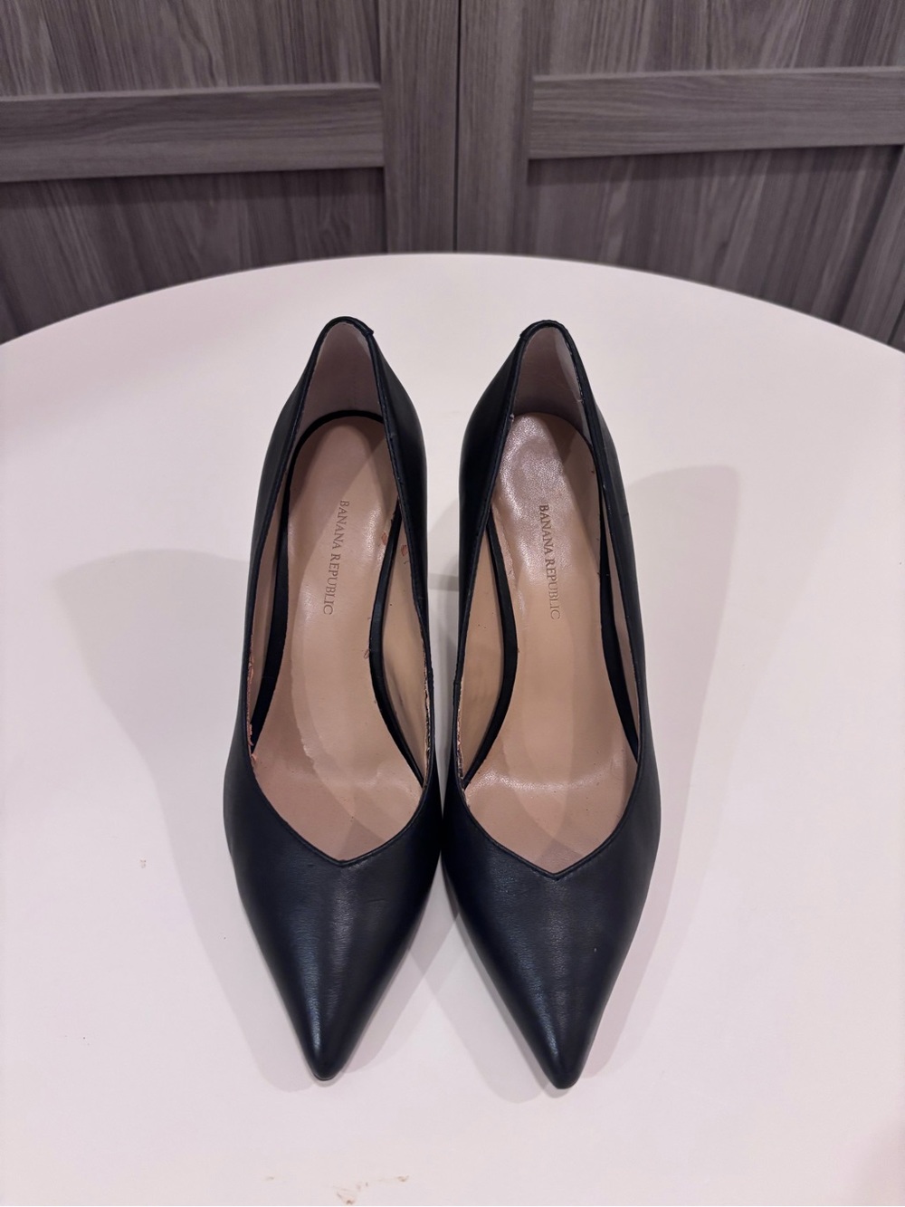 Banana Republic Black Pointed-Toe Leather Pumps